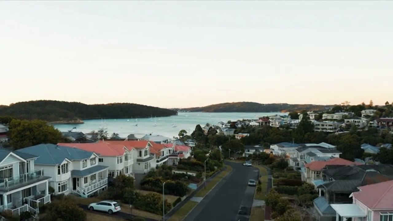 Sell first or buy first in NZ? — realistic NZ property scene